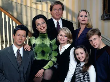 Reparto de 'La Niñera' Reparto de 'La Niñera'