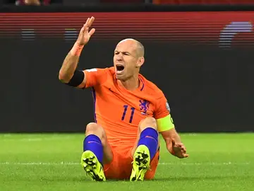 Robben, enfadado, no pudo evitar el descalabro de una Holanda que no estará en el Mundial de Rusia Robben, enfadado, no pudo evitar el descalabro de una Holanda que no estará en el Mundial de Rusia