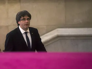 Puigdemont llega al Parlament Puigdemont llega al Parlament