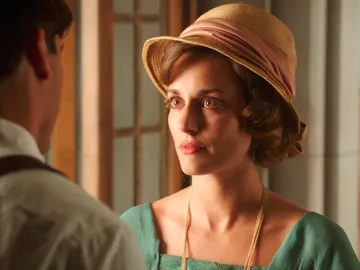 Susana desconfía de Fidel: ¿Por qué prefieres estar con esa chica cuando yo te necesito a mi lado? Susana desconfía de Fidel: ¿Por qué prefieres estar con esa chica cuando yo te necesito a mi lado?