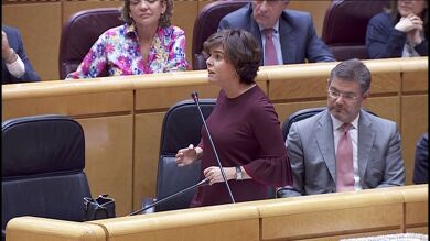 El rifirrafe entre la vicepresidenta del Gobierno y el portavoz del PDeCAT en el Senado, Josep Lluís Cleries