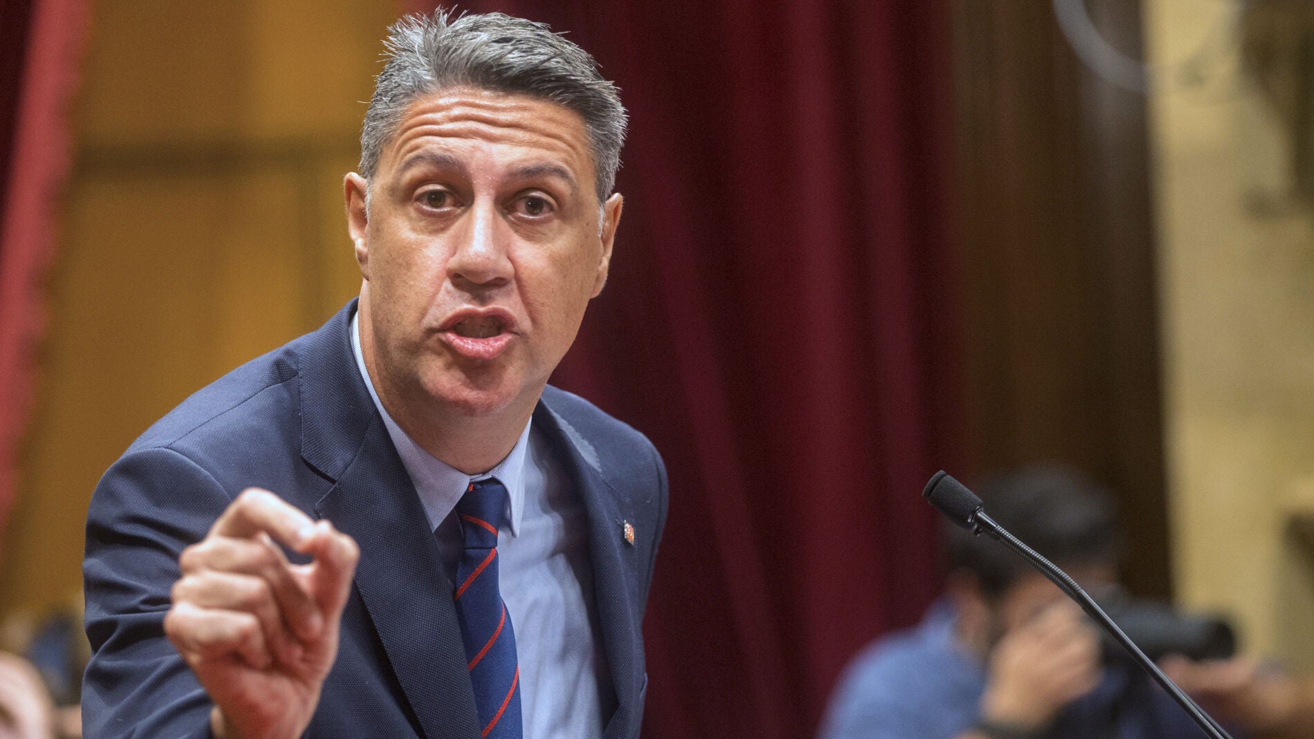 Albiol dice que no habr&aacute; independencia por mucho que Puigdemont "juegue al despiste"