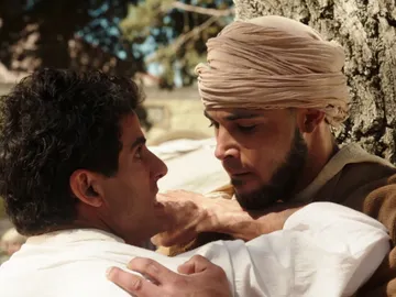 Larbi se enfrenta a su primo ante Pilar y Magdalena Larbi se enfrenta a su primo ante Pilar y Magdalena