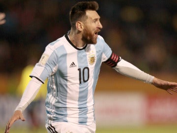 Leo Messi en el partido de Argentina contra Ecuador