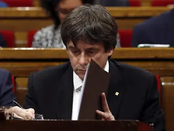 Carles Puigdemont en el Parlament | Archivo Carles Puigdemont en el Parlament | Archivo
