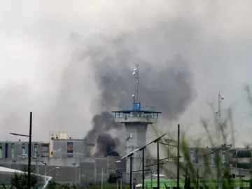 Trece reos murieron y al menos ocho más resultaron gravemente heridos en un motín en el Penal de Cadereyta Trece reos murieron y al menos ocho más resultaron gravemente heridos en un motín en el Penal de Cadereyta