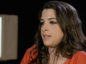 Nuria Herrero: “El rodaje de la escena de los vestidos fue muy divertida” Nuria Herrero: “El rodaje de la escena de los vestidos fue muy divertida”