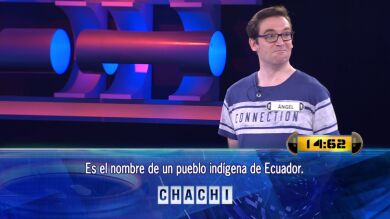 Ángel resuelve de chiripa el pueblo más 