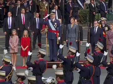 Los Reyes presiden el desfile del 12 de octubre bajo el lema 'Orgullosos de ser españoles' Los Reyes presiden el desfile del 12 de octubre bajo el lema 'Orgullosos de ser españoles'
