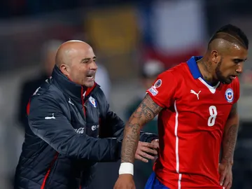 Sampaoli y Arturo Vidal en 2015 Sampaoli y Arturo Vidal en 2015