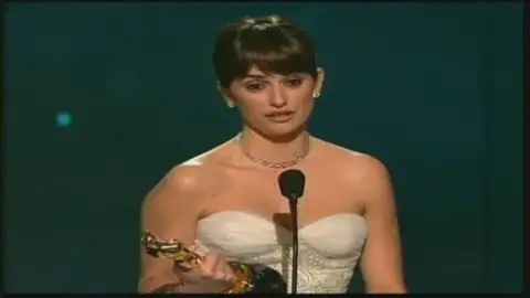 Penélope Cruz denuncia públicamente los episodios de acoso sexual de Harvey Weinstein Penélope Cruz denuncia públicamente los episodios de acoso sexual de Harvey Weinstein