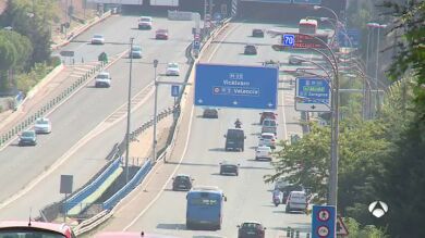 Madrid mantiene este sábado la prohibición de aparcar en la zona SER a los no residentes por contaminación