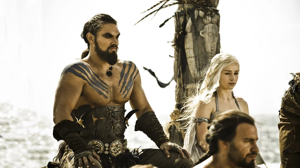 Khal Drogo y Daenerys Targaryen en su boda en 'Juego de Tronos' Khal Drogo y Daenerys Targaryen en su boda en 'Juego de Tronos'