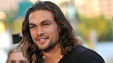 Jason Momoa se convierte en viral tras separar a una pareja