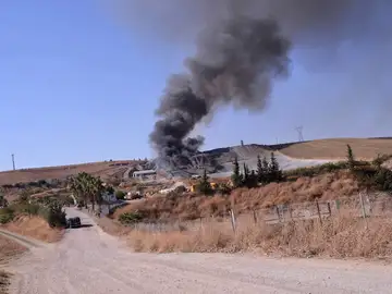 El incendio en una planta de residuos de Córdoba El incendio en una planta de residuos de Córdoba
