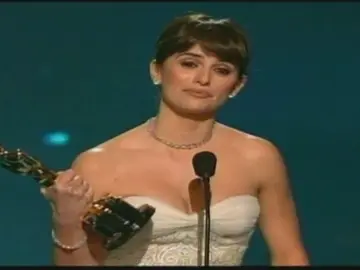 Penélope Cruz denuncia públicamente los episodios de acoso sexual de Harvey Weinstein Penélope Cruz denuncia públicamente los episodios de acoso sexual de Harvey Weinstein