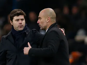 Guardiola conversa con Pochettino al término del partido Guardiola conversa con Pochettino al término del partido