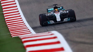 Hamilton asusta en los libres en Austin con Alonso séptimo y Sainz undécimo