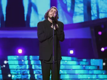 Un emotivo Miquel Fernández nos sorprende con su imitación de 'Amar pelos dois' de Salvador Sobral Un emotivo Miquel Fernández nos sorprende con su imitación de 'Amar pelos dois' de Salvador Sobral