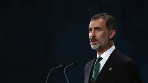 El rey Felipe durante su intervención en la ceremonia de entrega de los Premios Princesa de Asturias 2017 El rey Felipe durante su intervención en la ceremonia de entrega de los Premios Princesa de Asturias 2017