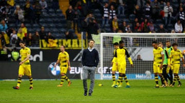 Los jugadores del Dortmund, cabizbajos