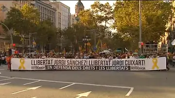 Manifestación en Barcelona por la liberación de los 'Jordis' y en contra de la aplicación del 155