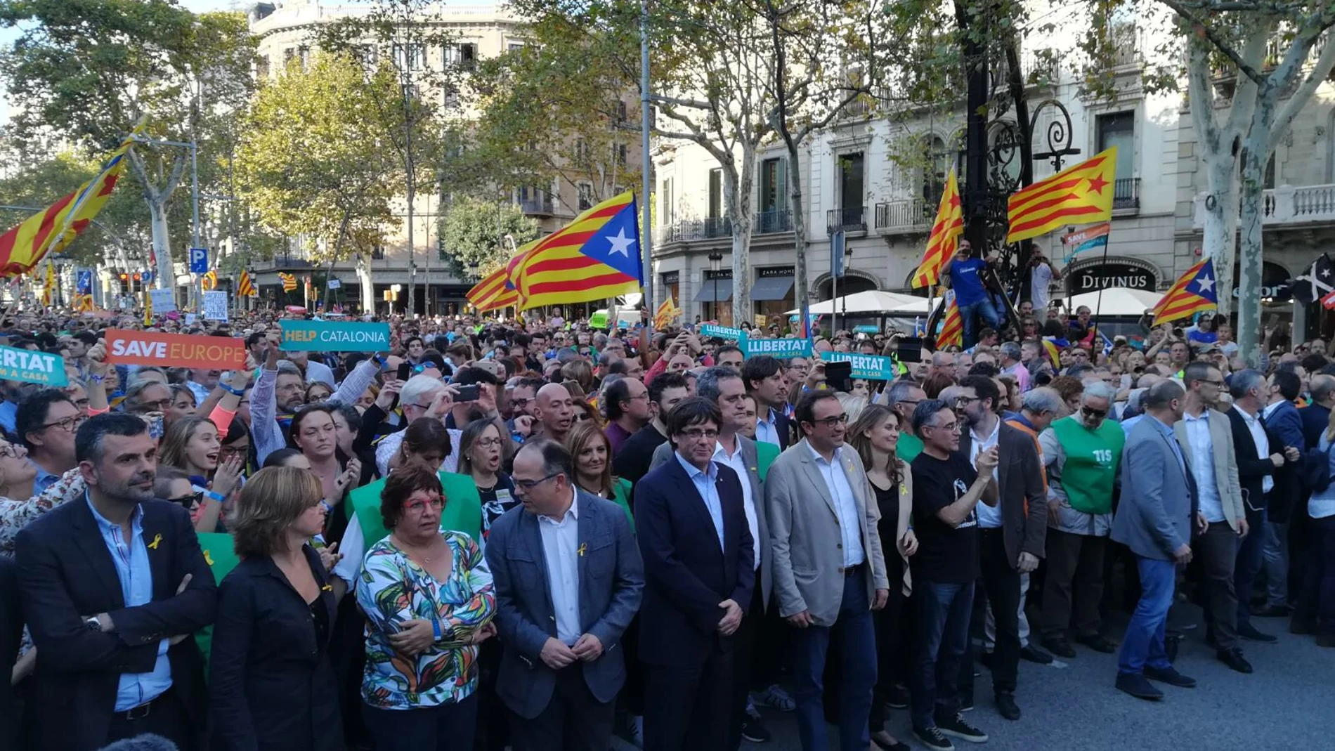 Manifestación en Barcelona por la liberación de 'los Jordis' Manifestación en Barcelona por la liberación de 'los Jordis'