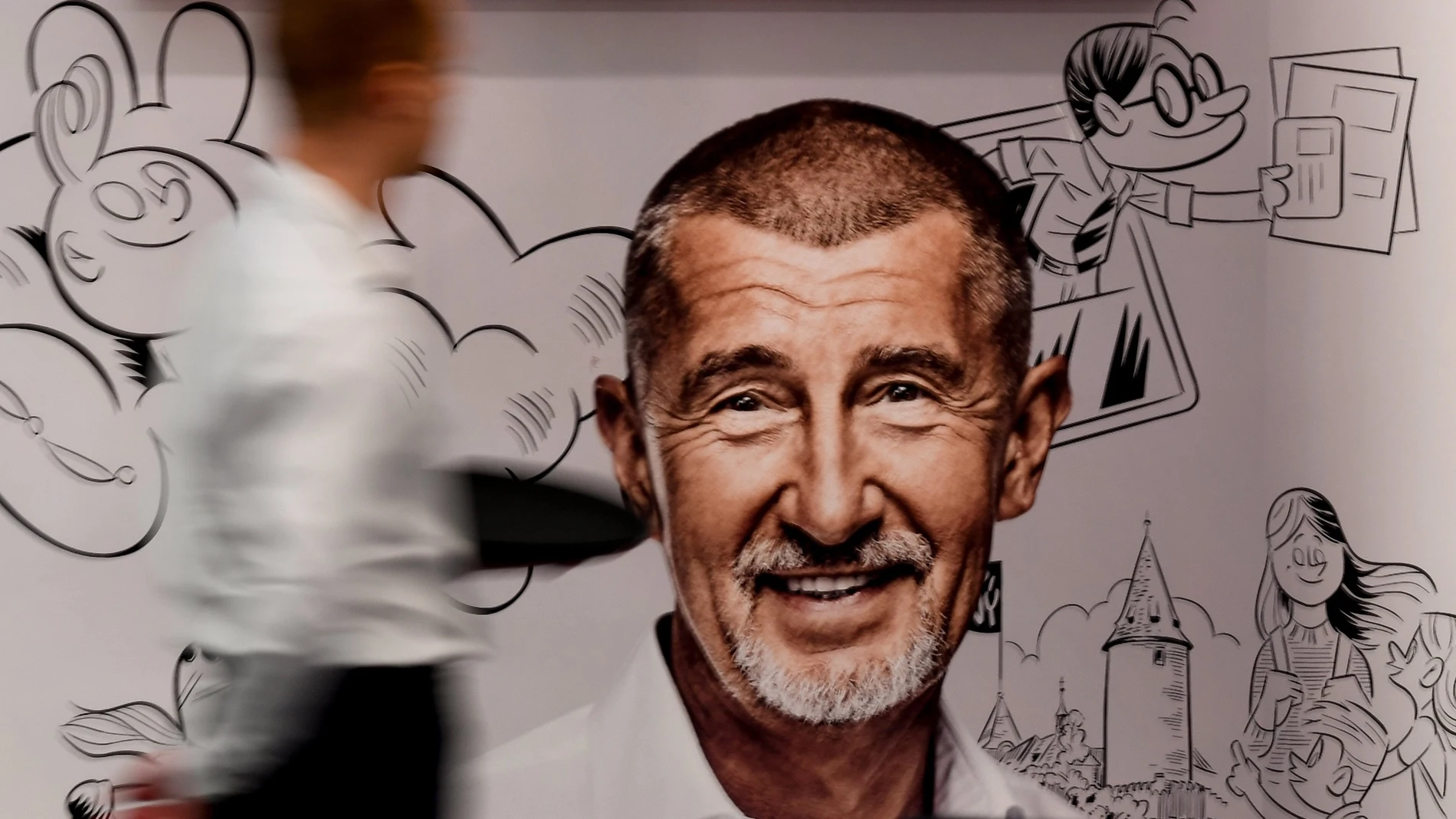 Cartel electoral millonario "antisistema" Andrej Babis Cartel electoral millonario "antisistema" Andrej Babis