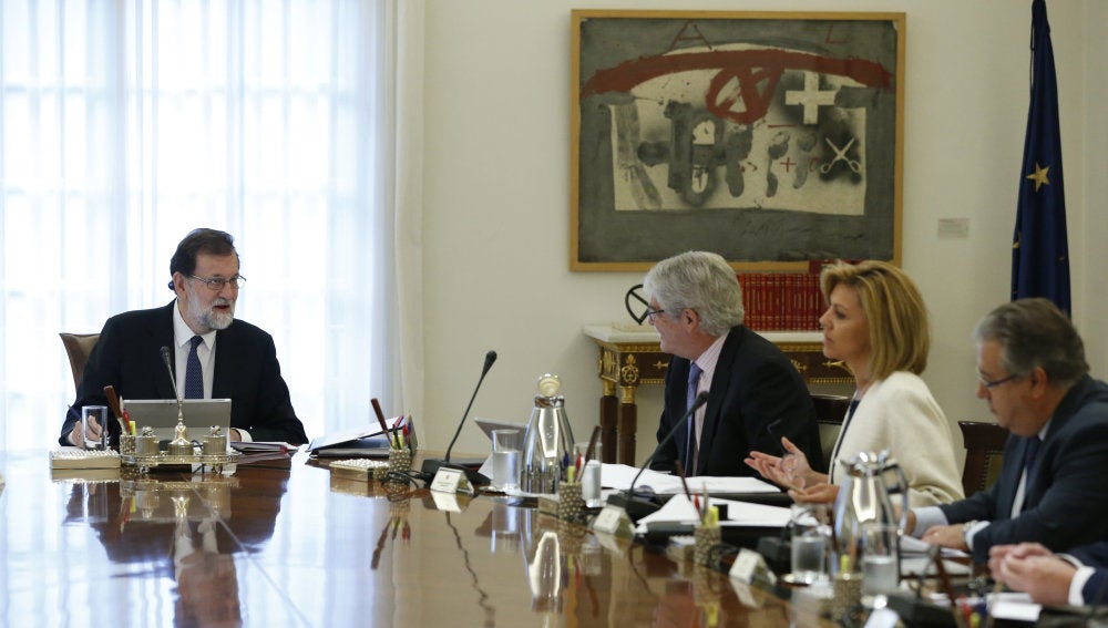Rajoy preside la reunión extraordinaria del Consejo de Ministros