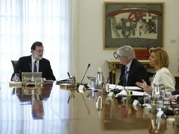 Rajoy preside la reunión extraordinaria del Consejo de Ministros Rajoy preside la reunión extraordinaria del Consejo de Ministros