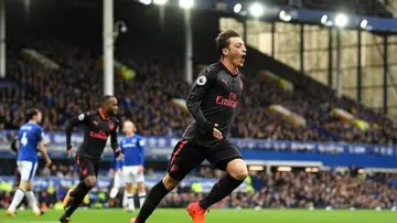Ozil celebra un gol Ozil celebra un gol