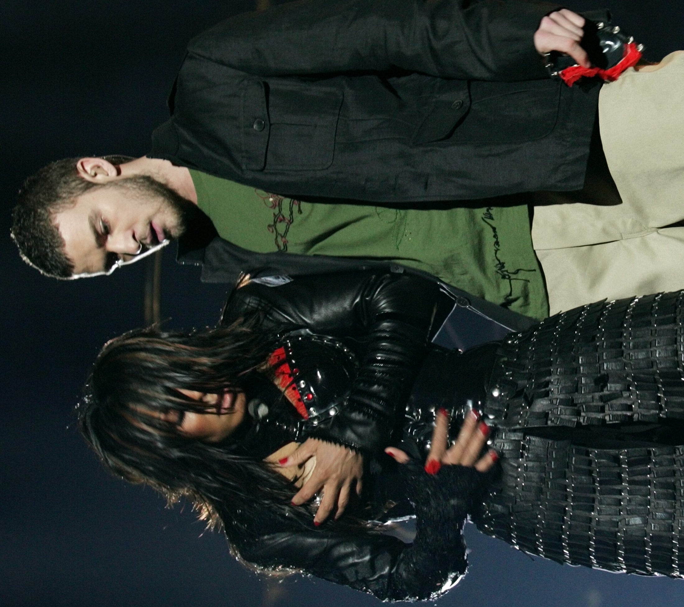 Justin Timberlake y Janet Jackson, durante su polémica actuación durante la Super Bowl de 2004 Justin Timberlake y Janet Jackson, durante su polémica actuación durante la Super Bowl de 2004