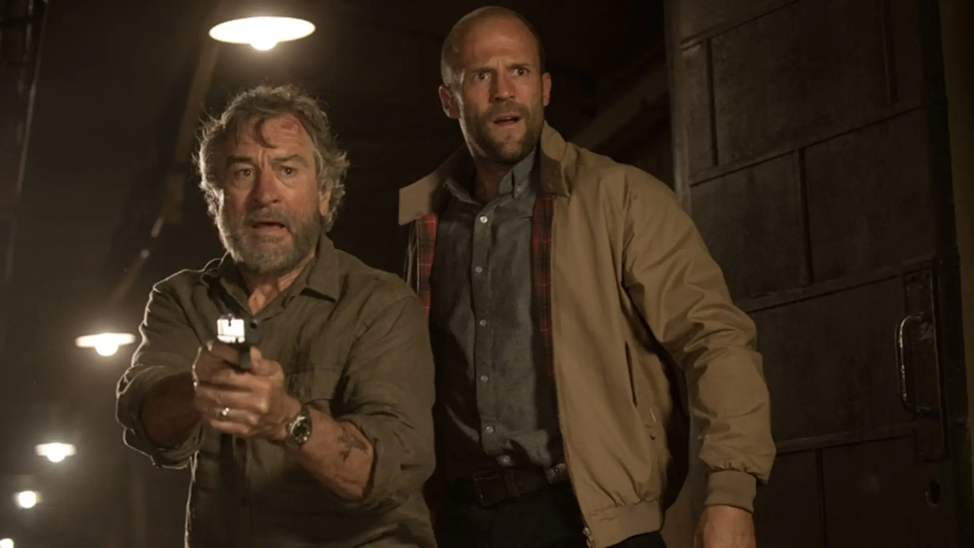 Robert De Niro y Jason Statham en 'Asesinos de élite'