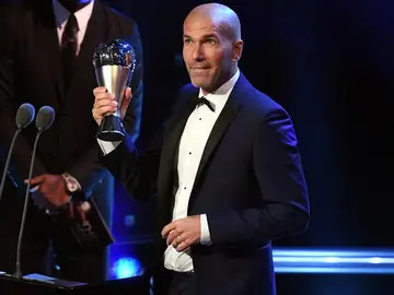 Zidane, galardonado con el premio 'The Best' Zidane, galardonado con el premio 'The Best'