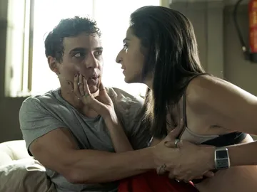 Nairobi se abalanza a Río: “¿Tú me harías un hijo?” Nairobi se abalanza a Río: “¿Tú me harías un hijo?”