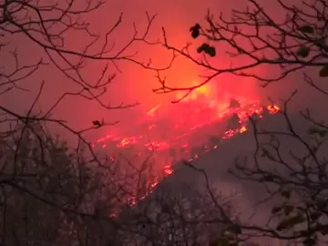 Incendio en el Valle de Susa en Italia Incendio en el Valle de Susa en Italia
