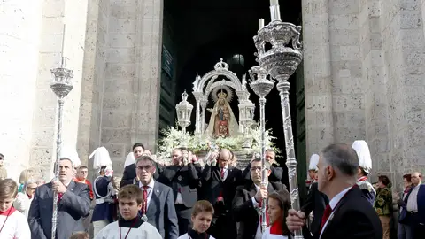 Procesión conmemorativa del Centenario de la Coronación Canónica de la Virgen de San Lorenzo Procesión conmemorativa del Centenario de la Coronación Canónica de la Virgen de San Lorenzo