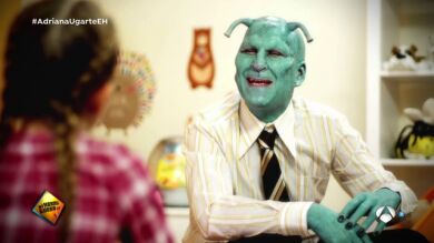 La versión más loca de la nueva película de Adriana Ugarte, por Ernesto Sevilla