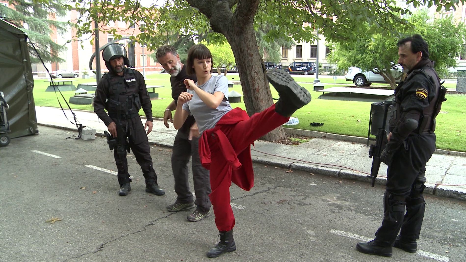 &Uacute;rsula Corber&oacute; cont&oacute; con una especialista y un mu&ntilde;eco como dobles para la ca&iacute;da de Tokio