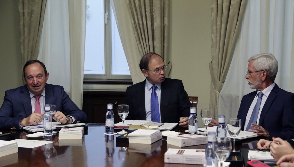 El Senado ofrece a Puigdemont debatir con el Gobierno en la tramitación del 155