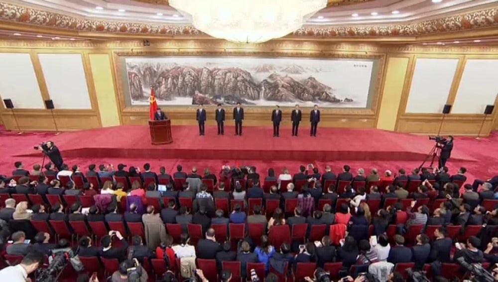 Xi se rodea de aliados y no nombra a un heredero en la nueva cúpula del PCCh
