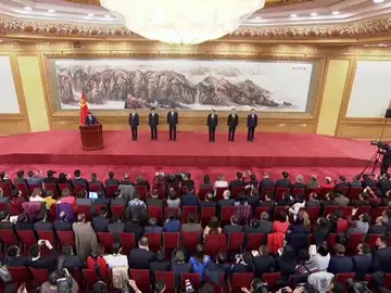 Xi se rodea de aliados y no nombra a un heredero en la nueva cúpula del PCCh Xi se rodea de aliados y no nombra a un heredero en la nueva cúpula del PCCh