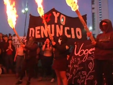 Enfrentamientos entre estudiantes y policías en Chile