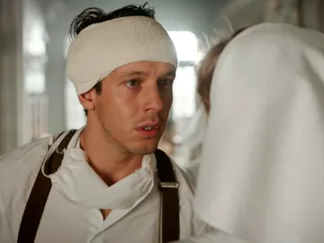 Pedro se enfada con Julia: “Deja de tratarme como a un niño” Pedro se enfada con Julia: “Deja de tratarme como a un niño”