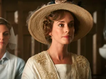 Susana se incorpora al curso damas auxiliares para sorpresa de Fidel y Julia Susana se incorpora al curso damas auxiliares para sorpresa de Fidel y Julia