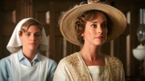 Susana se incorpora al curso damas auxiliares para sorpresa de Fidel y Julia