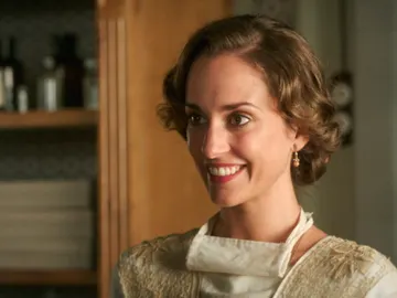 Susana a Julia: “¿No vas a darme la enhorabuena por la boda?” Susana a Julia: “¿No vas a darme la enhorabuena por la boda?”