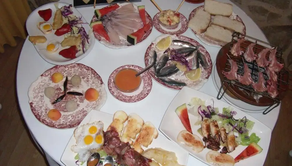 Buen tapeo. Buen tapeo.