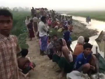 Suu Kyi visita por primera vez Rakáin, de donde han escapado 600.000 rohinyas Suu Kyi visita por primera vez Rakáin, de donde han escapado 600.000 rohinyas
