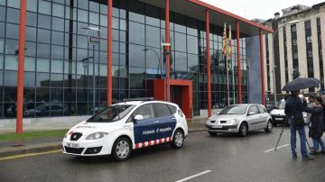 La Guardia Civil el pasado 19 de octubre en la comisaría central de los Mossos d'Esquadra en Lleida